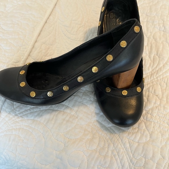Tory Burch Black Leather Heels with Gold Studs EUC - Picture 2 of 8